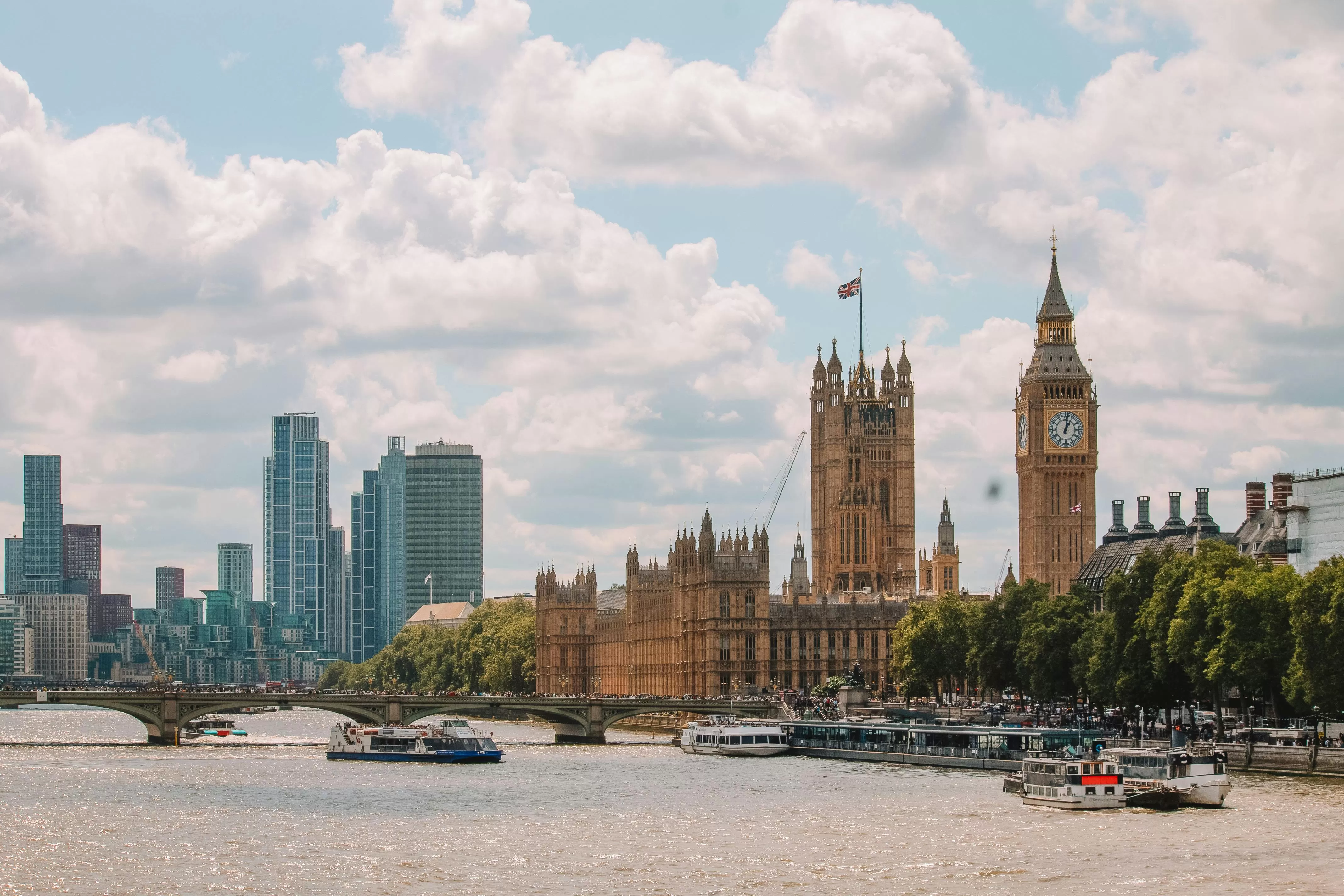 Best Buy to Let Areas in London: Prices, ROI, and Investor Guide