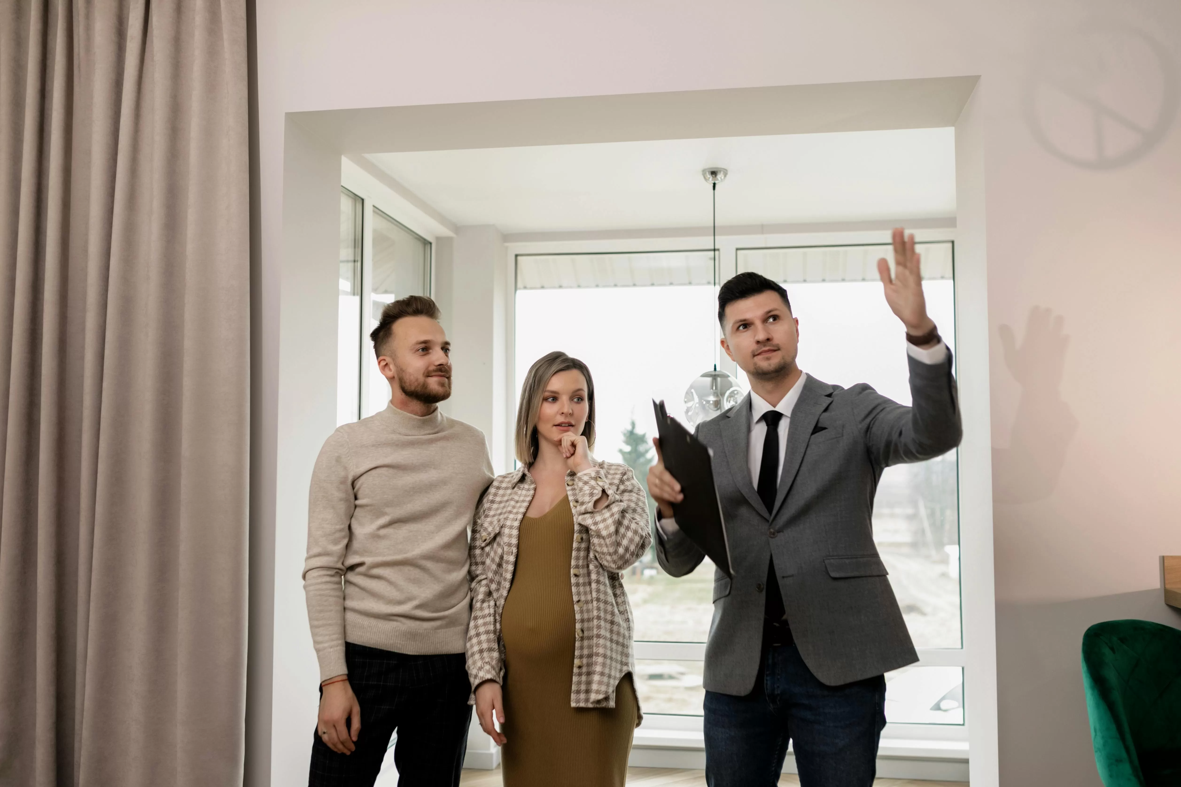 Buy a Property in Athens: Legal Process and Market Overview