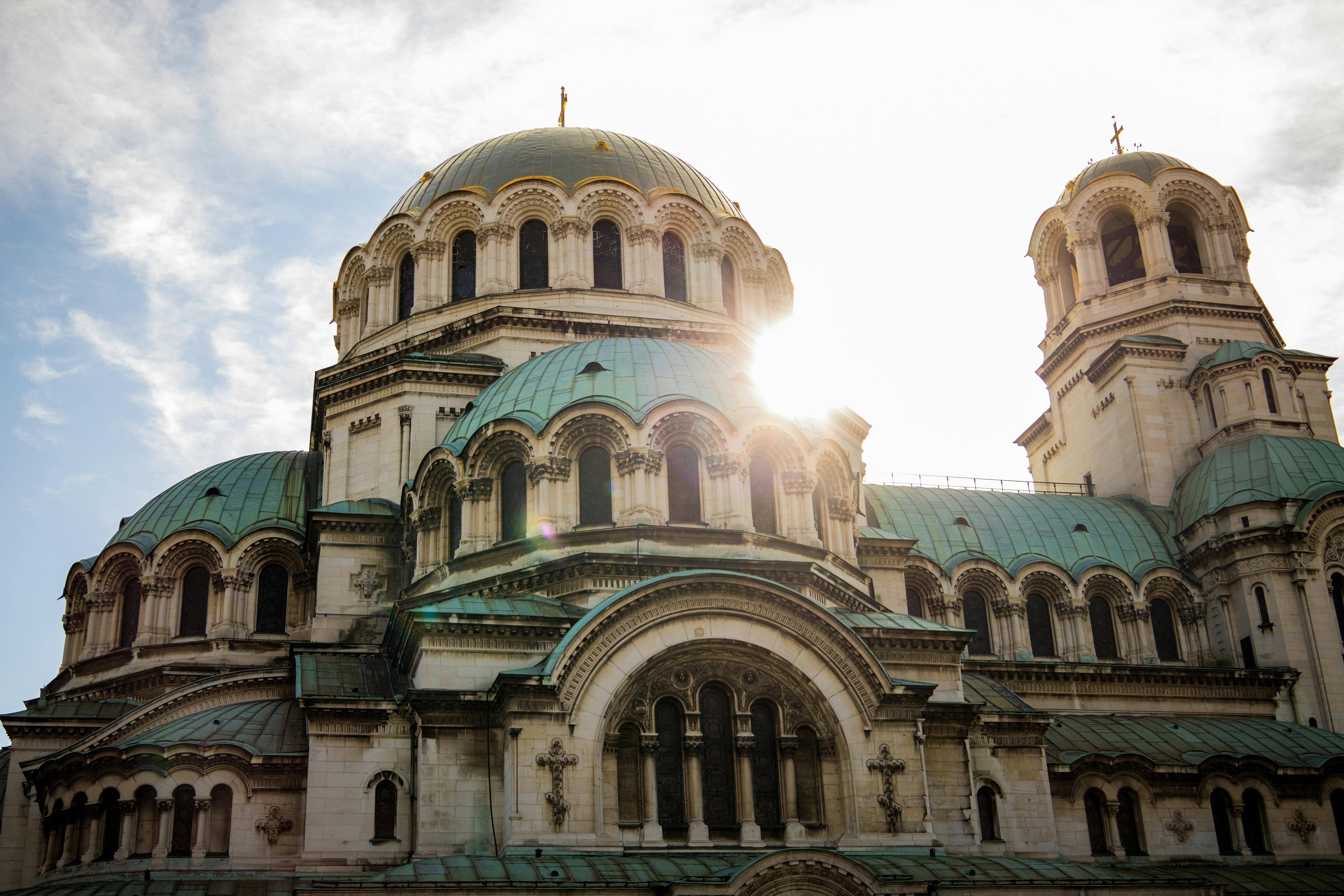 Buy a Property in Bulgaria: Guide to the Legal Process and Pricing