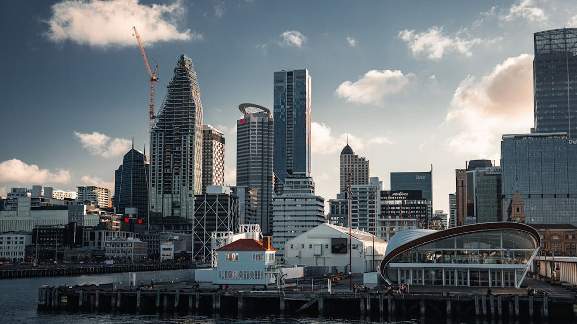 Buying Luxury Property in New Zealand: What High-End Buyers Need to Know