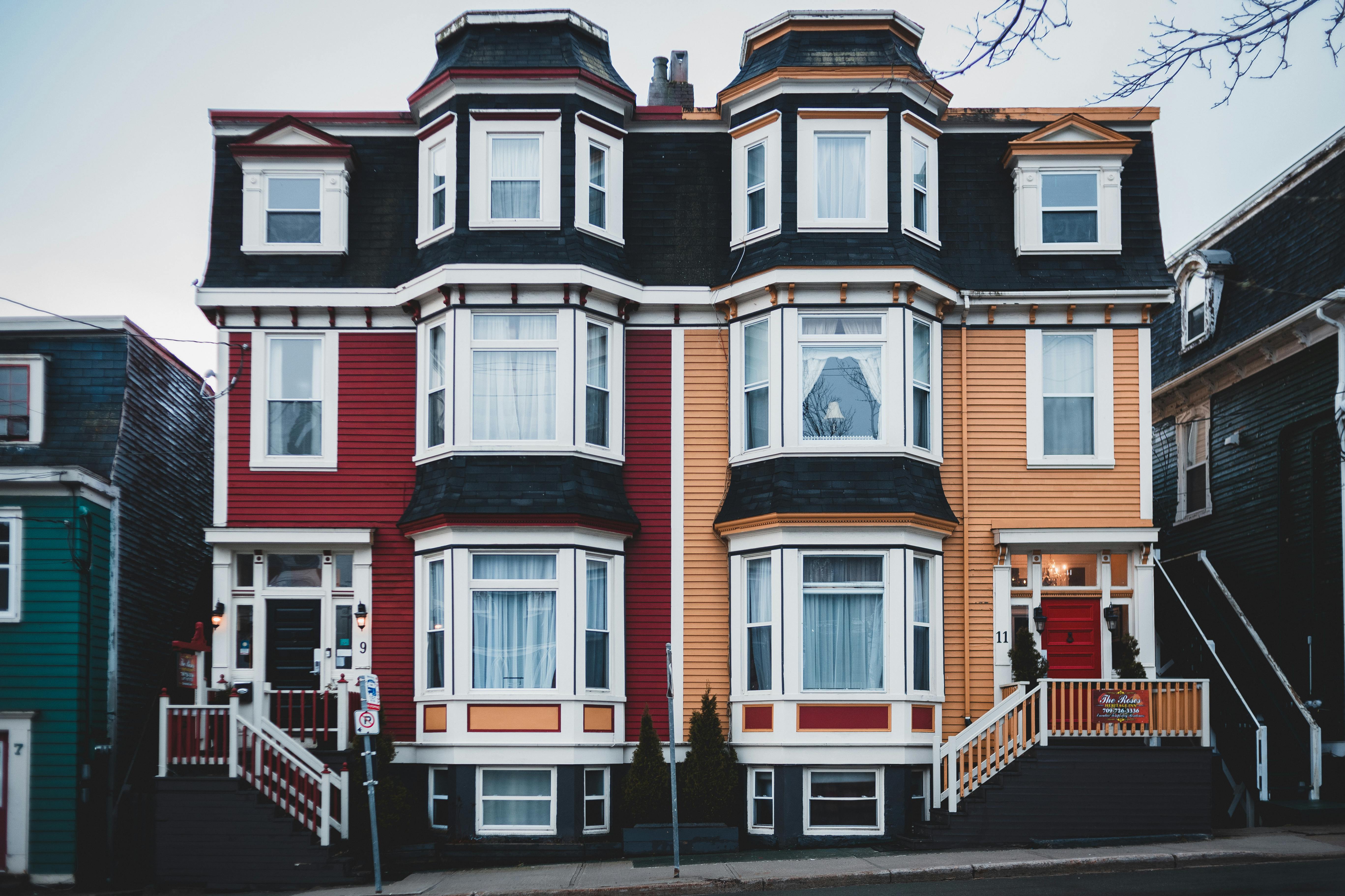 Can US Residents Own Property in Canada. Rules and Buyer Eligibility