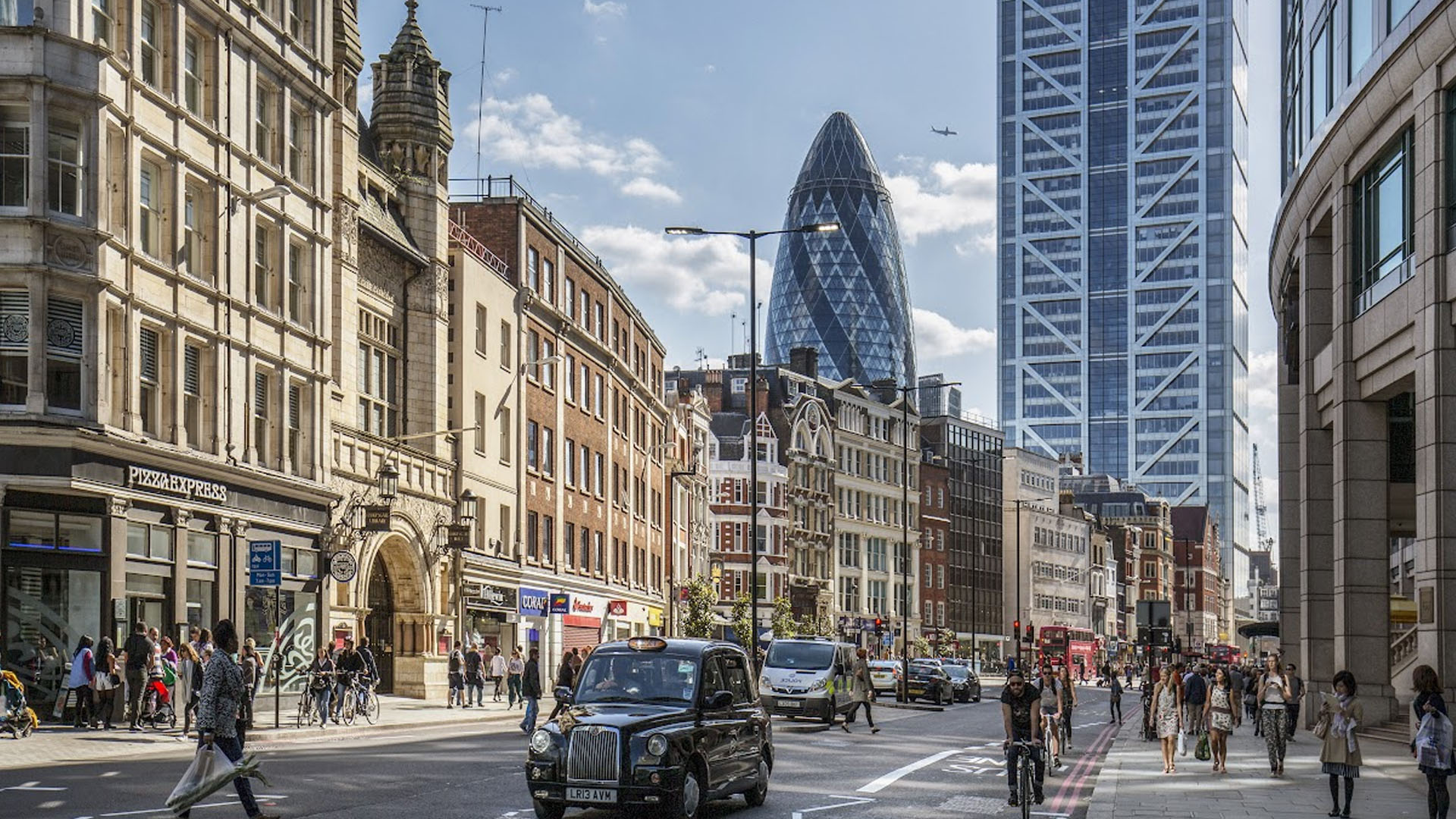 Commercial Real Estate Investment Soars in London: What’s Driving the Boom?