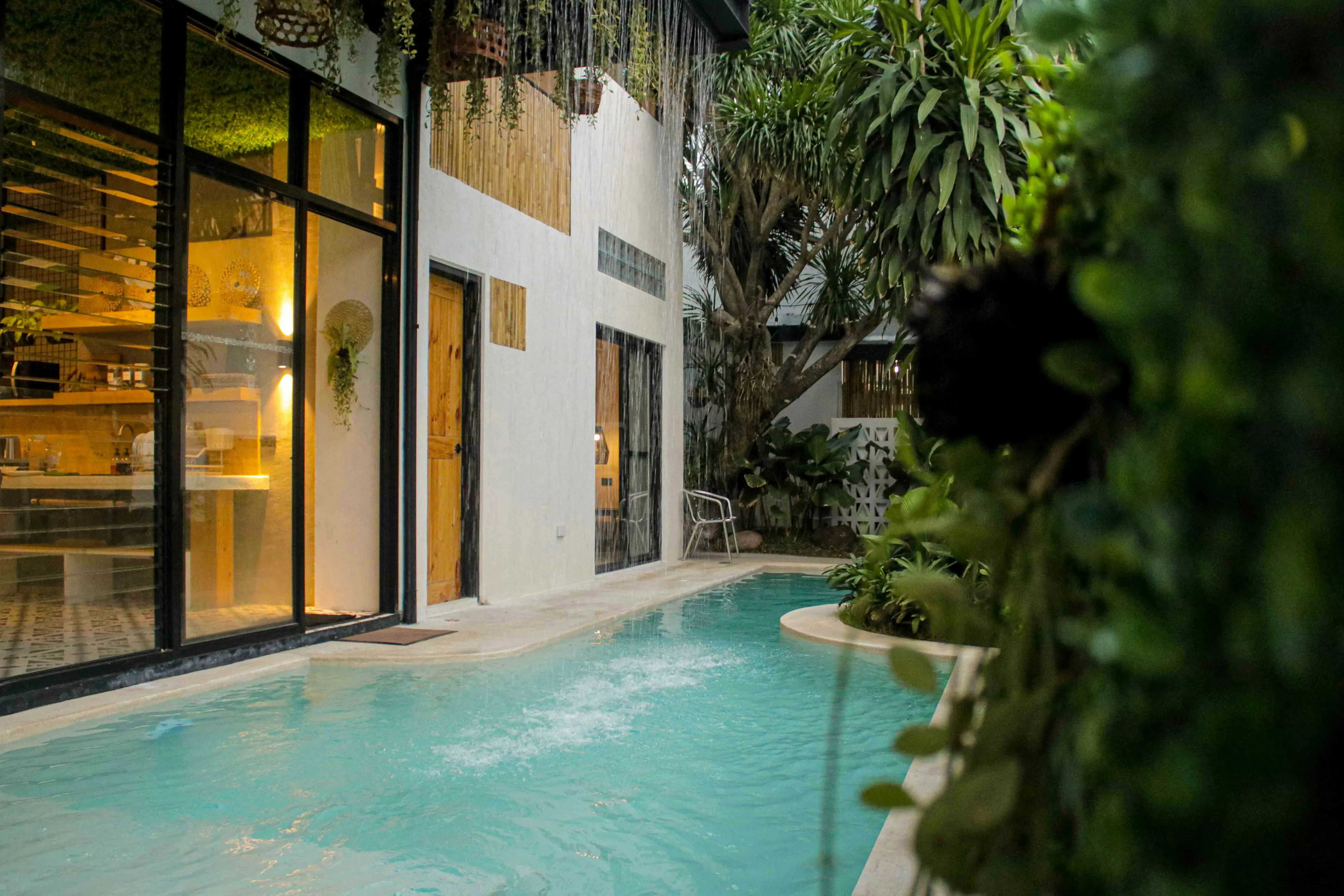 Holiday Homes with Swimming Pool UK: Rental Returns and Top Destinations