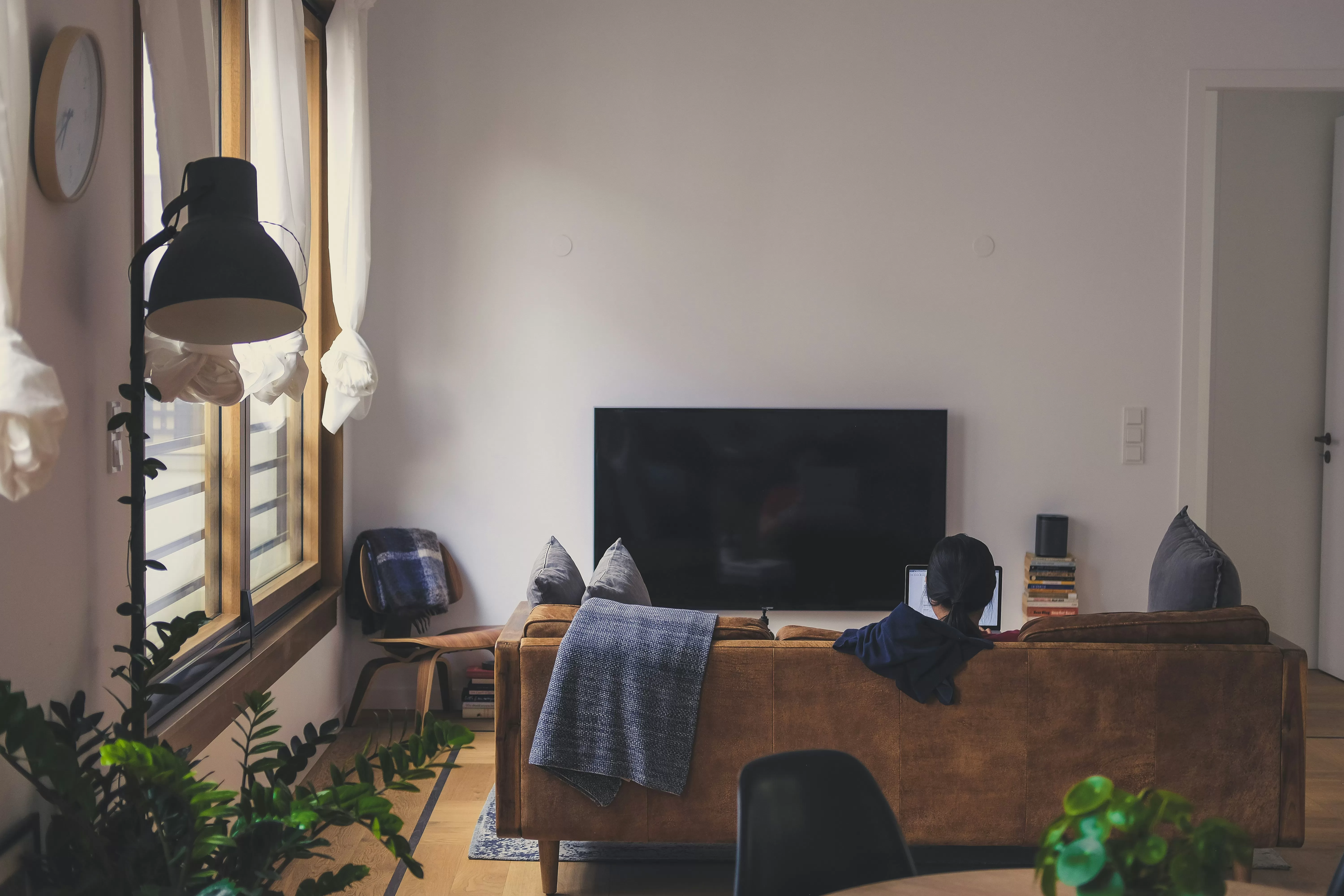 How to Sell a Flat in London: Valuation, Estate Agent Fees and Legal Process Explained