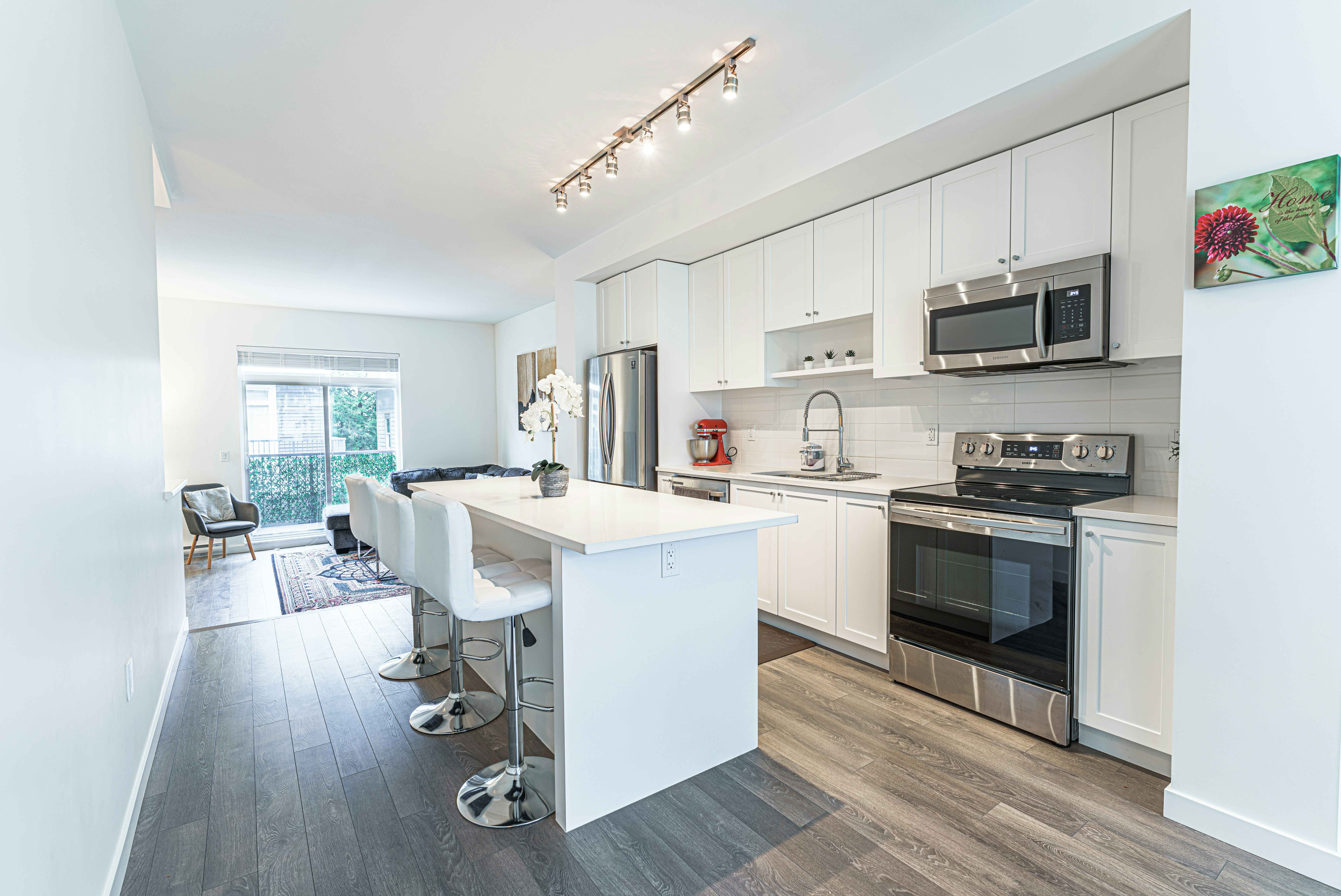 New Build Properties in Surrey: Prices, Areas, and Buyer Demand