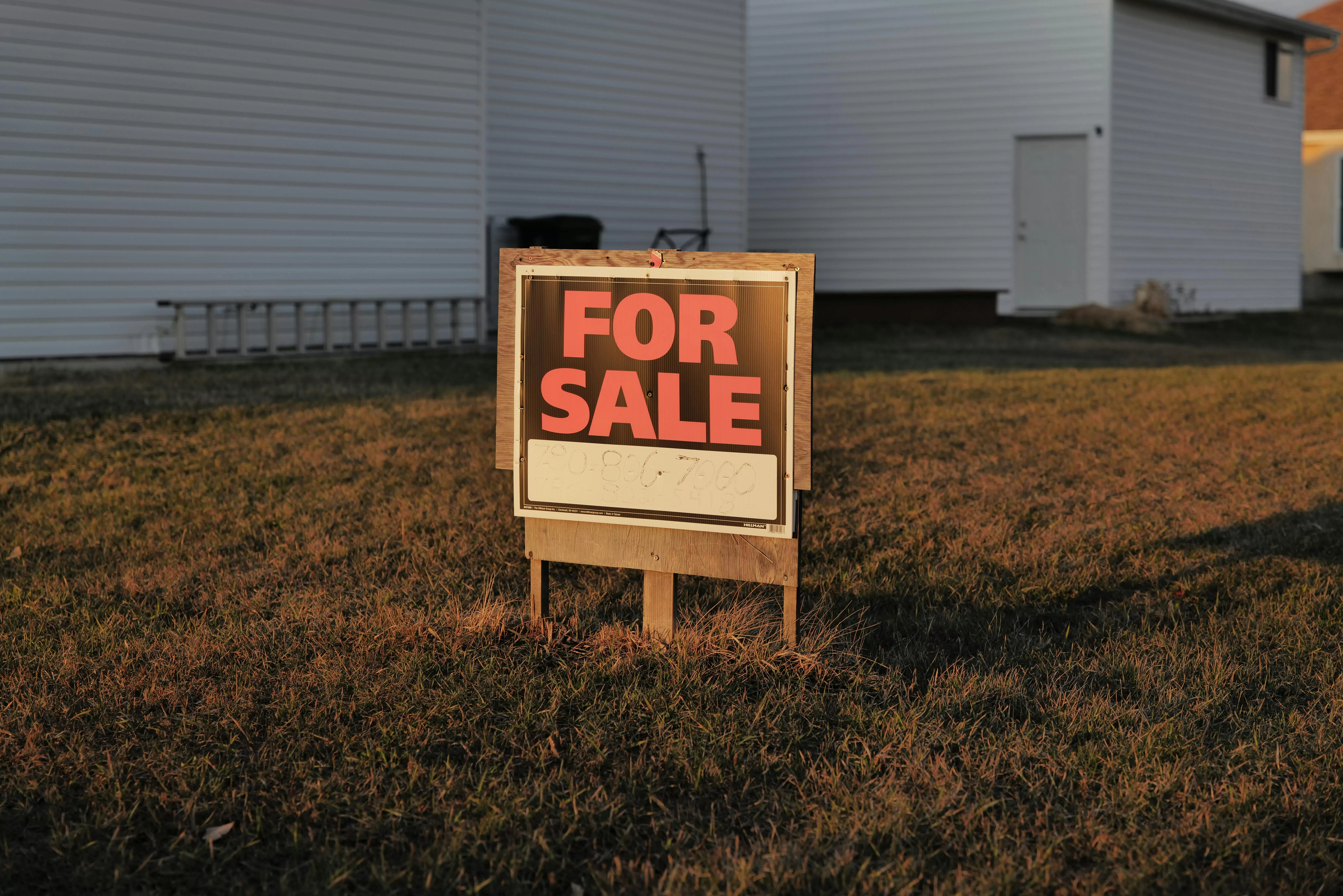 Selling a House in August: Best Strategies for Quick Deals