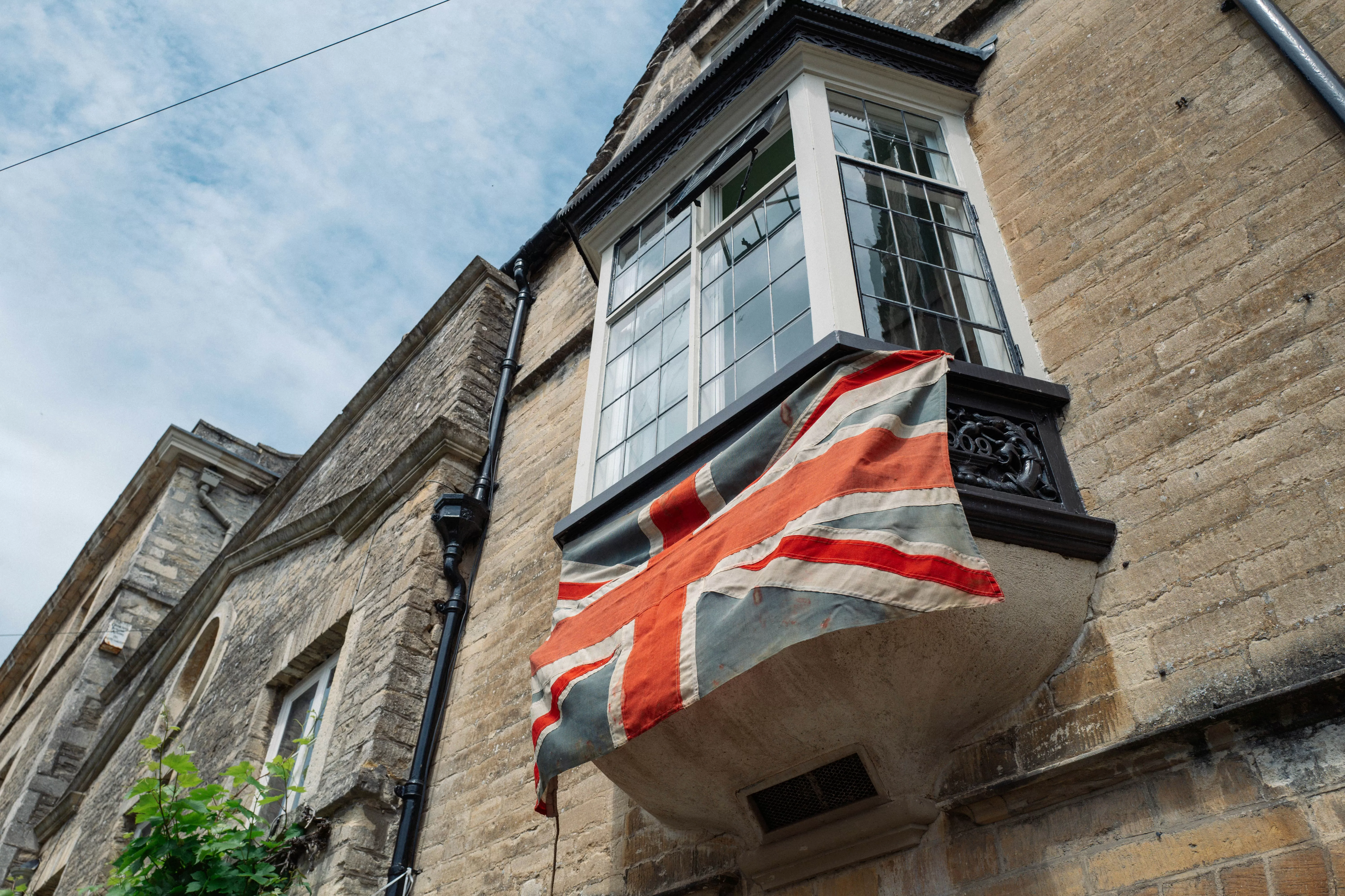 Selling an Inherited House in the UK: Probate, Tax, and Common Mistakes