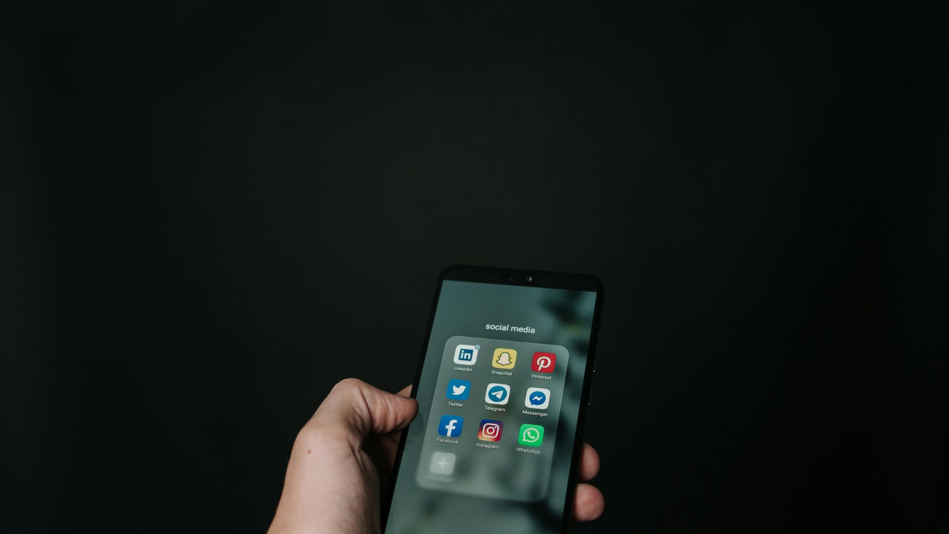 Social Media & Influencer Marketing in Real Estate: Trends and Tips