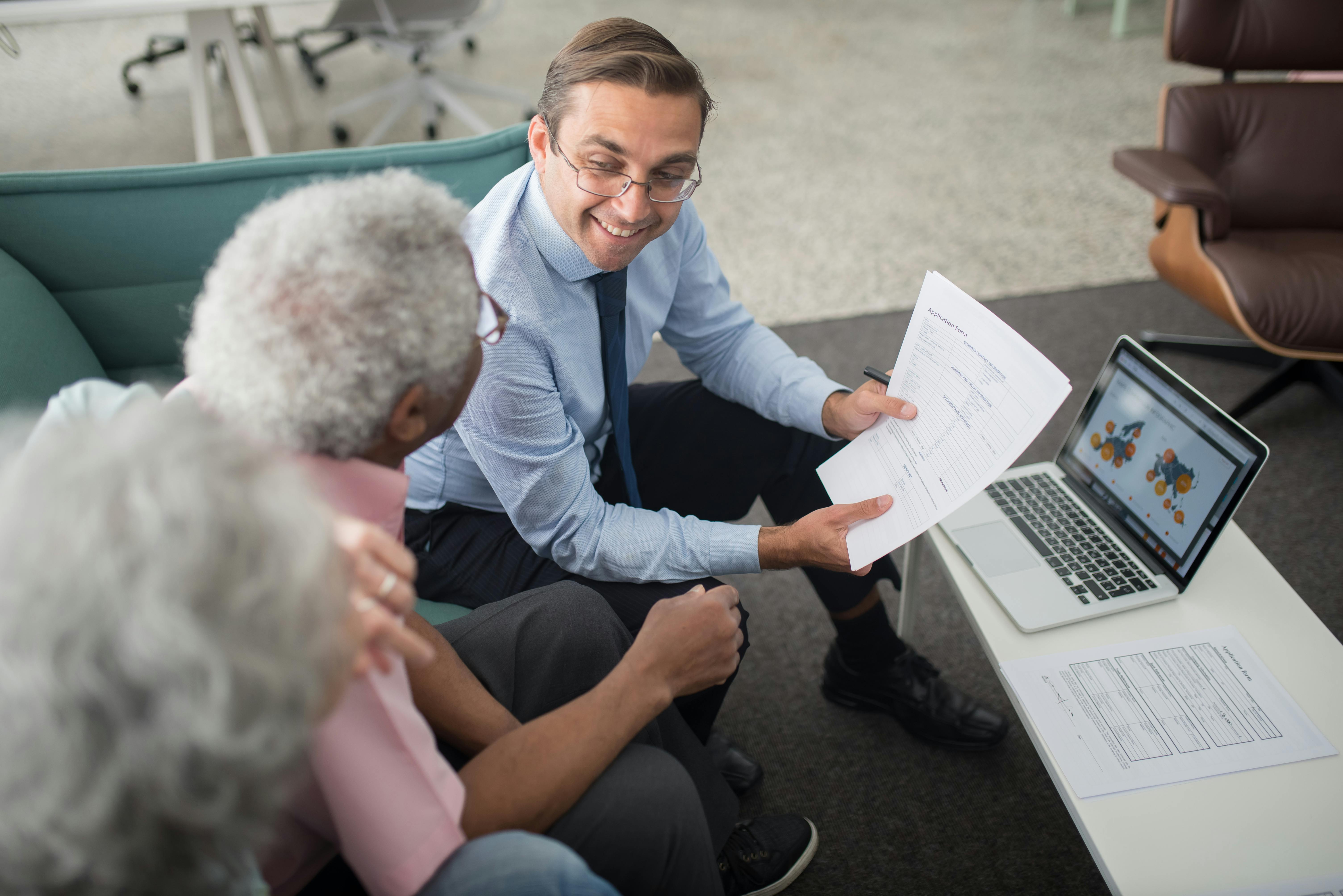 Understanding the Link Between Interest Rates and Yield Compression
